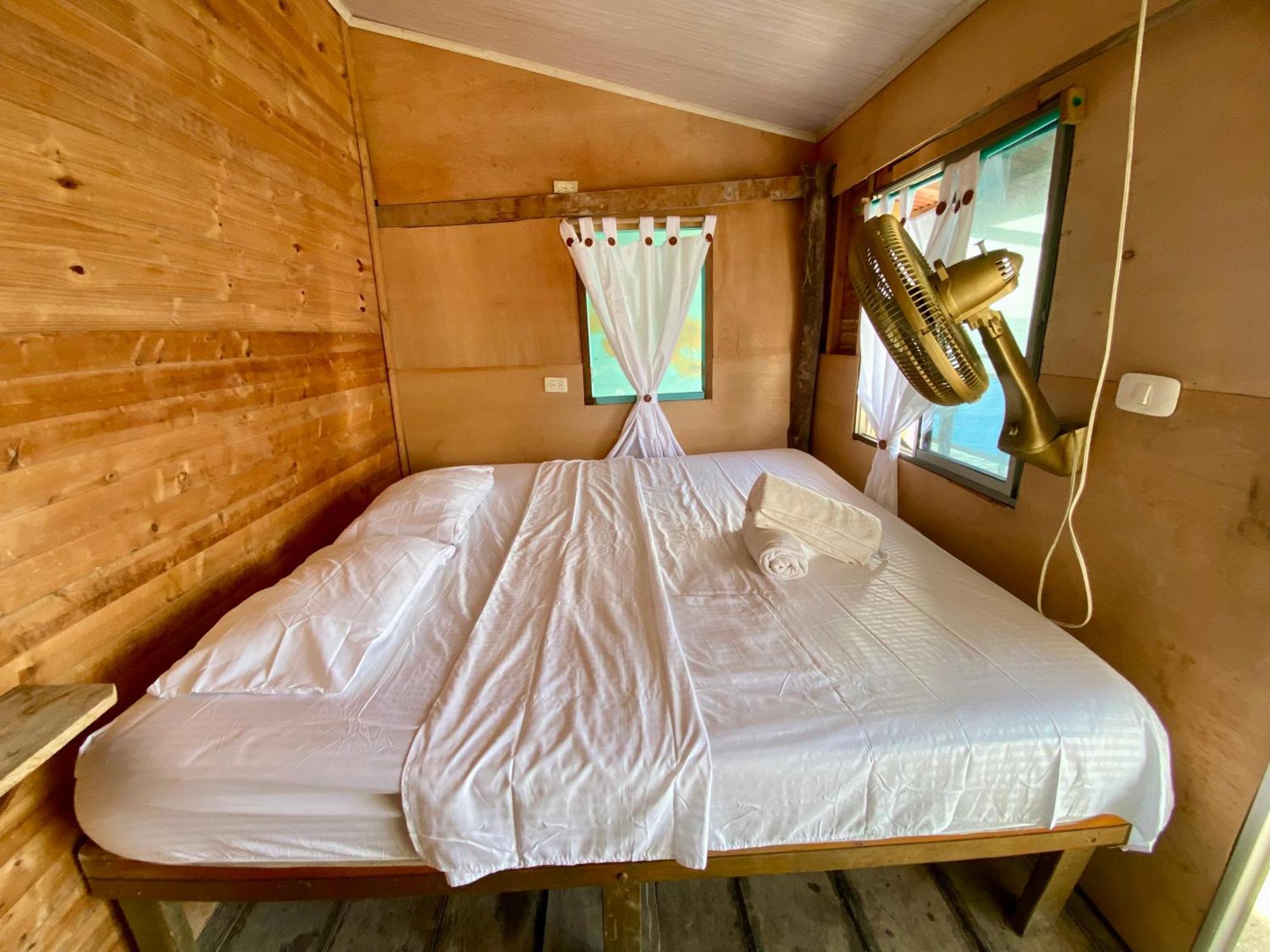 Eco Hostal Estrella De Mar ムクラ島 エクステリア 写真