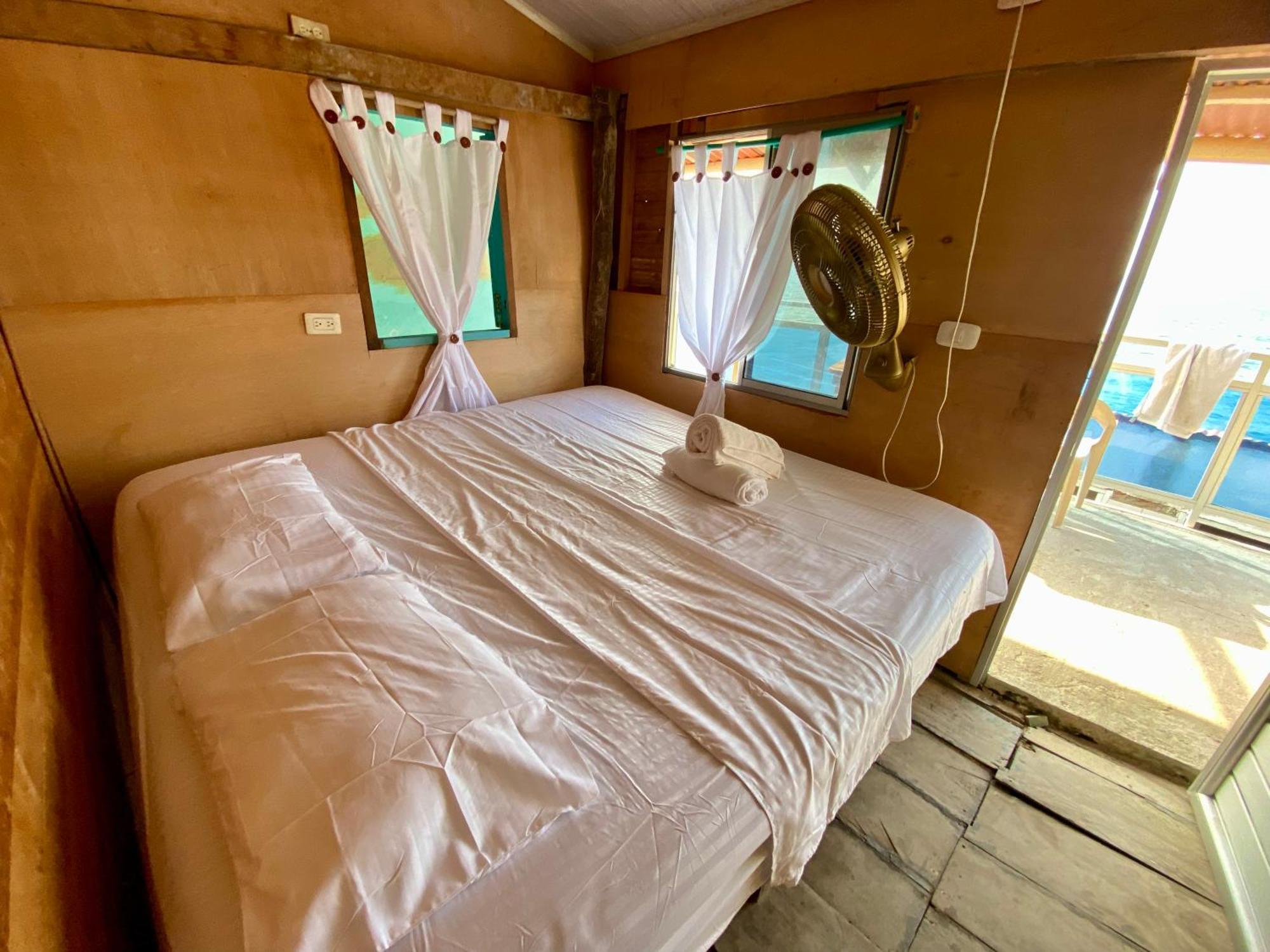 Eco Hostal Estrella De Mar ムクラ島 エクステリア 写真