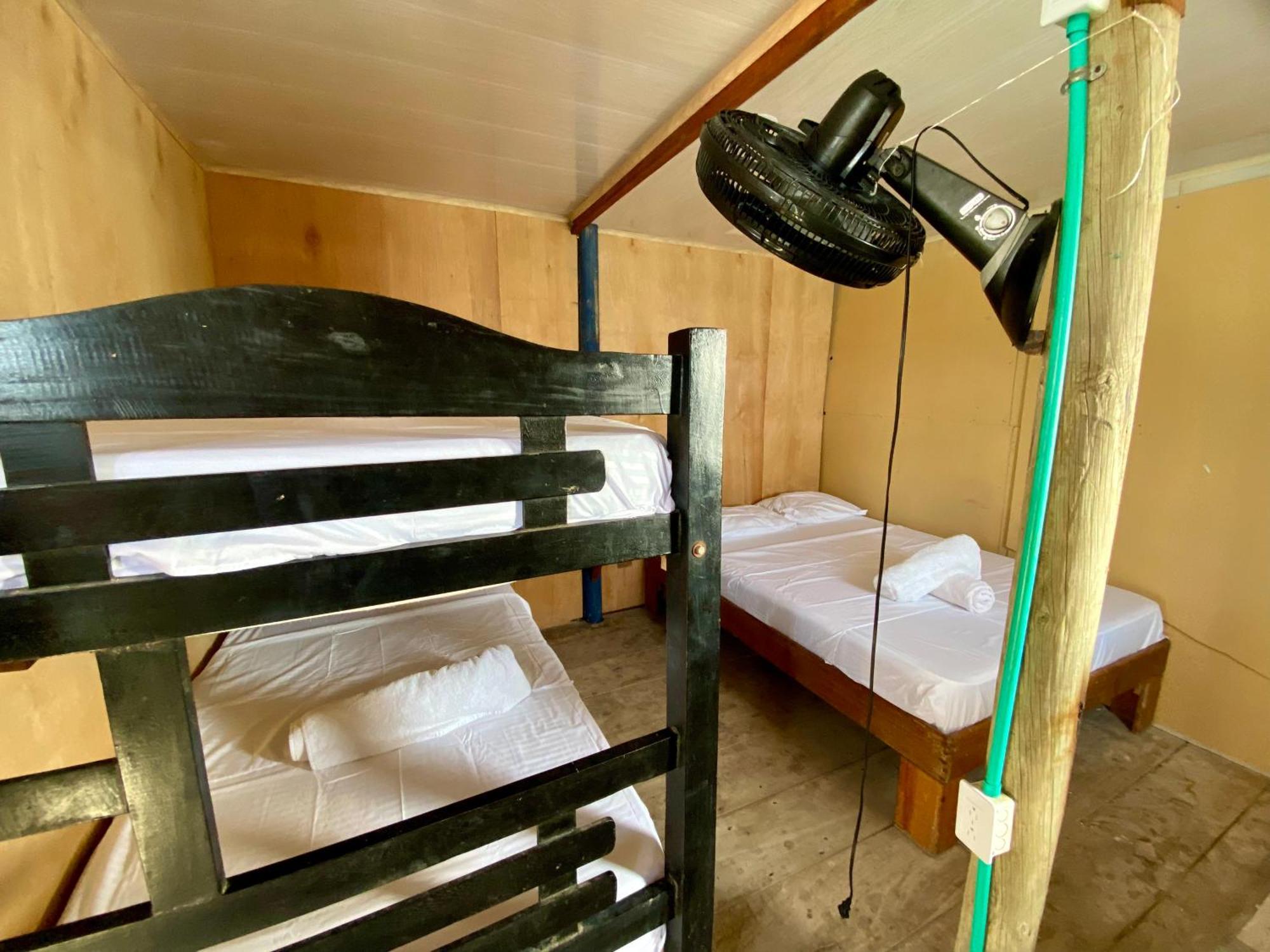 Eco Hostal Estrella De Mar ムクラ島 エクステリア 写真